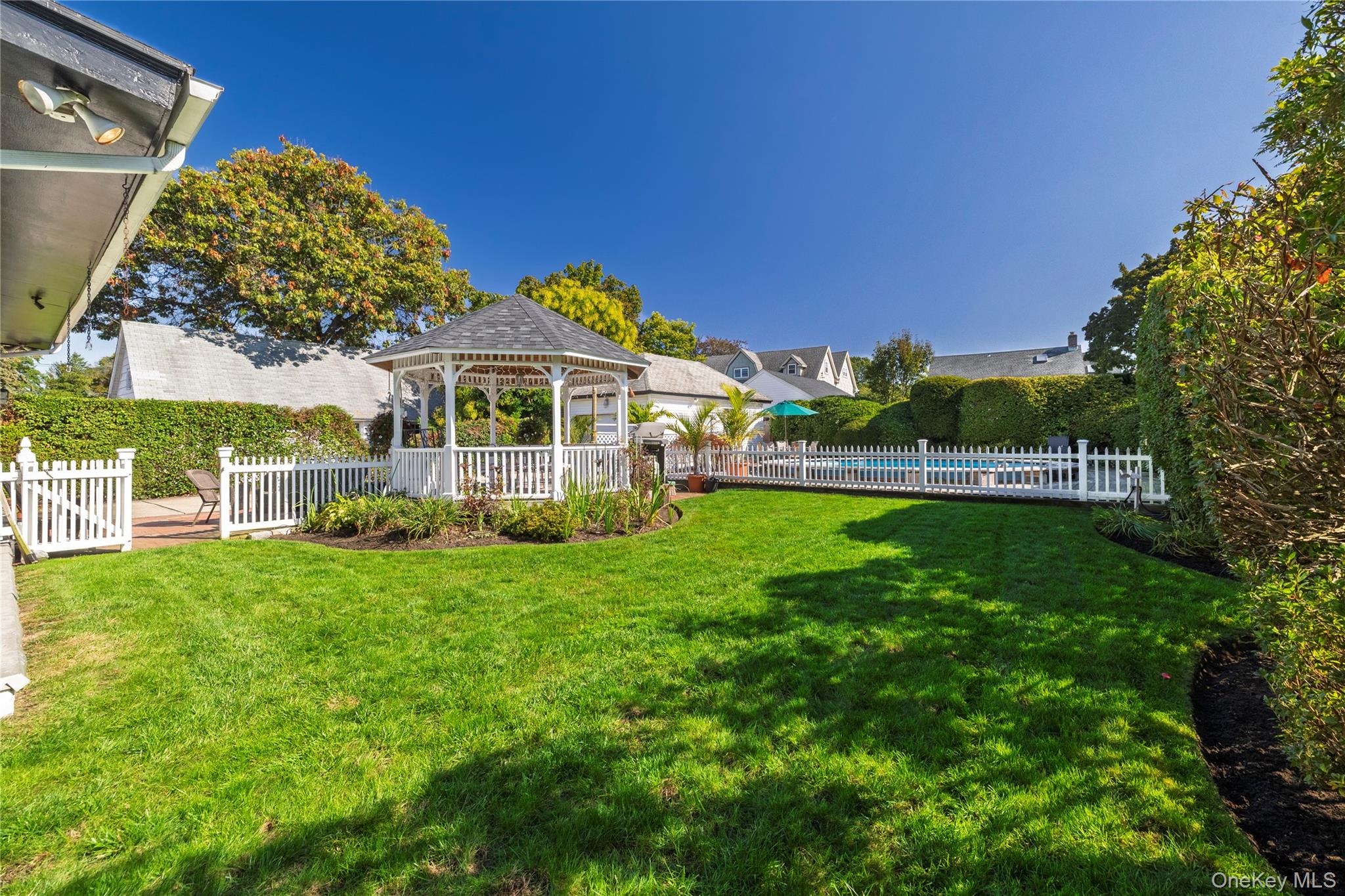 #3 photo, 75 Hendrickson Avenue, Rockville Centre , NY 11570