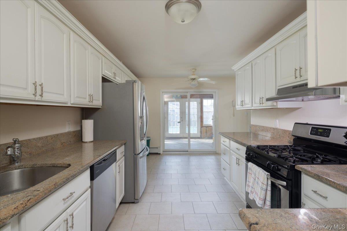 #12 photo, 31 Parente Lane, Island Park , NY 11558