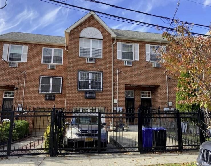 #1 photo, 641 Bolton Avenue, ब्रोंक्स Bronx , NY 10473