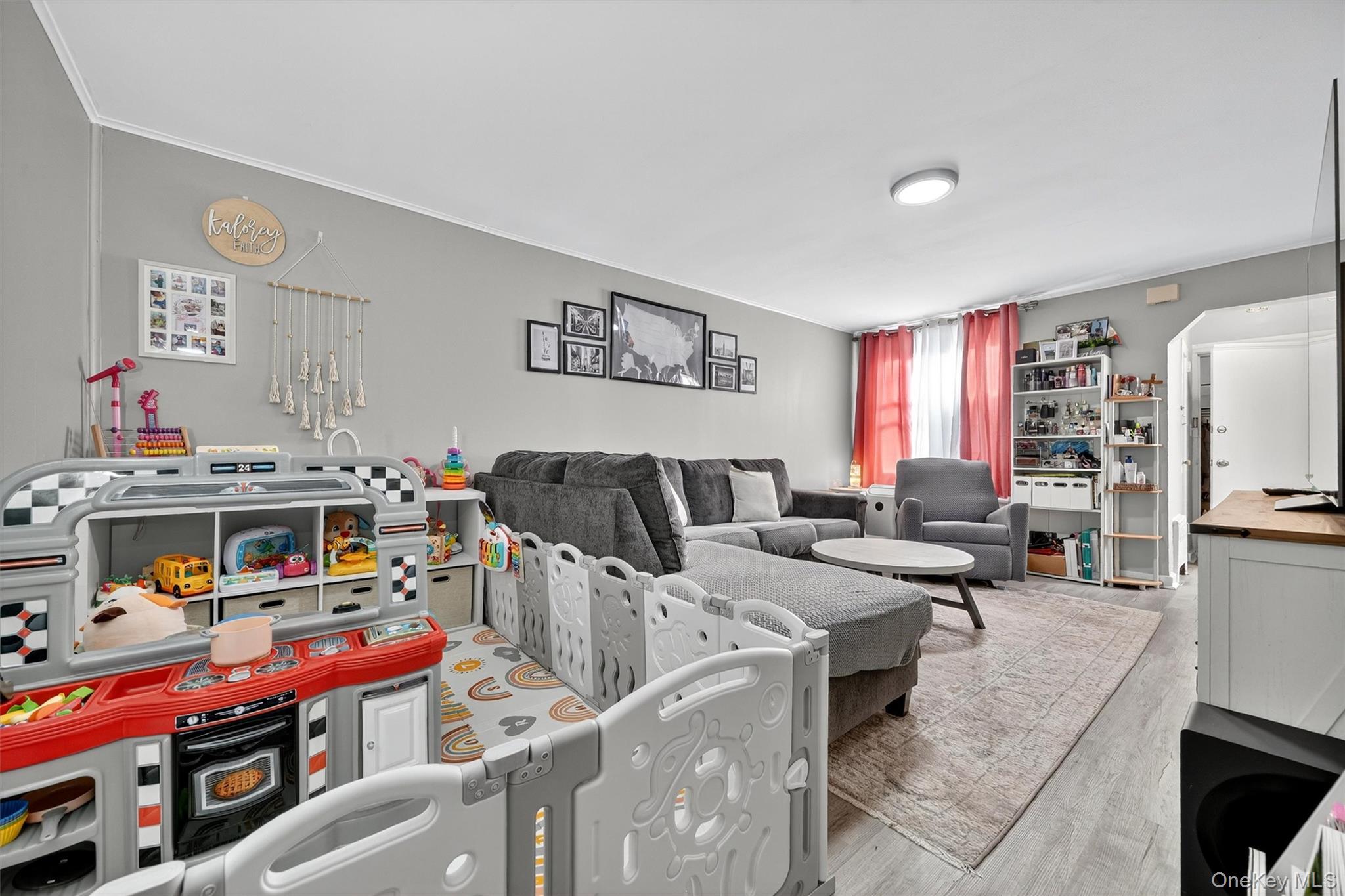 #13 photo, 1818 Tomlinson Avenue, Bronx , NY 10461