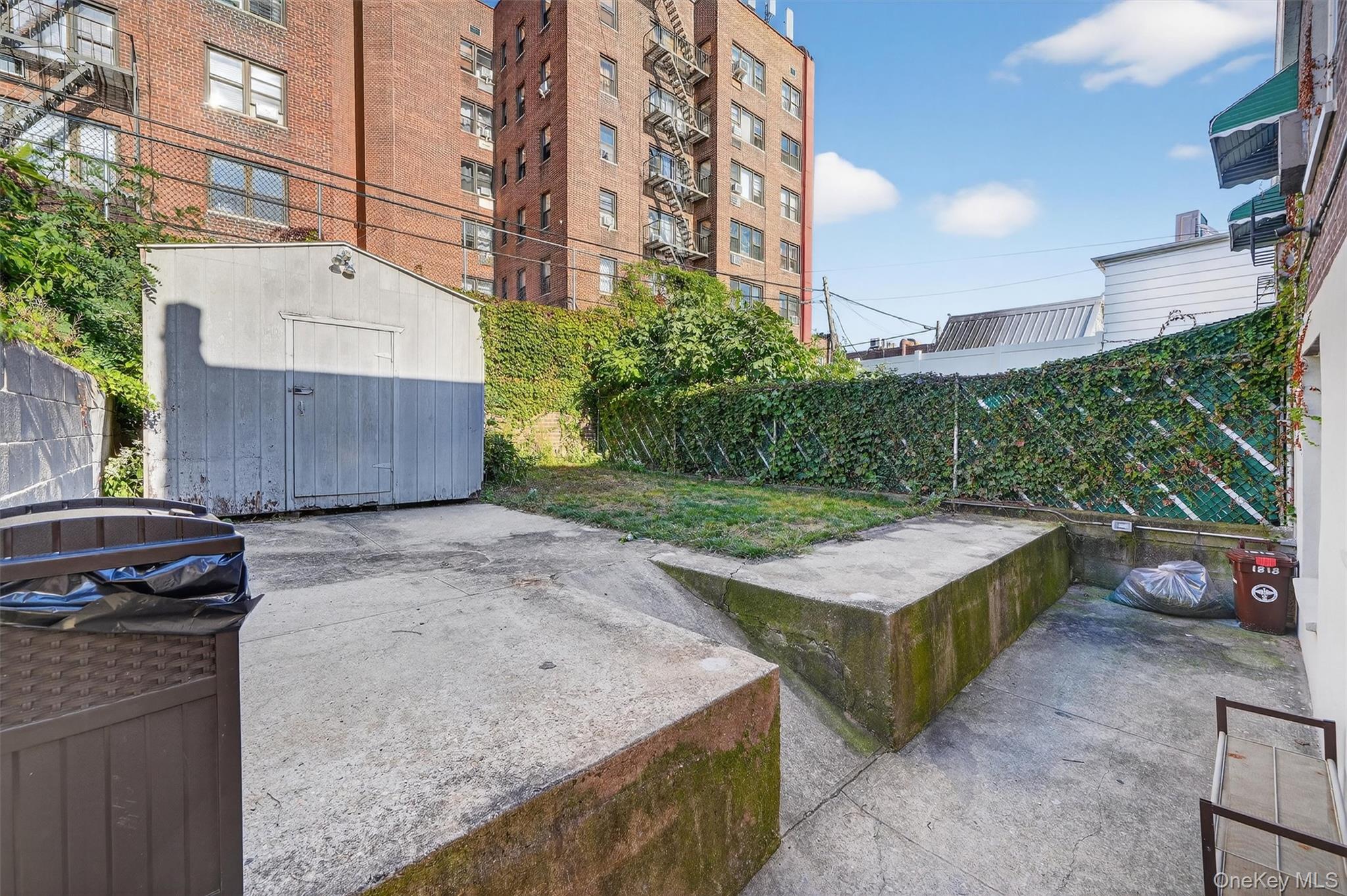 #19 photo, 1818 Tomlinson Avenue, Bronx , NY 10461