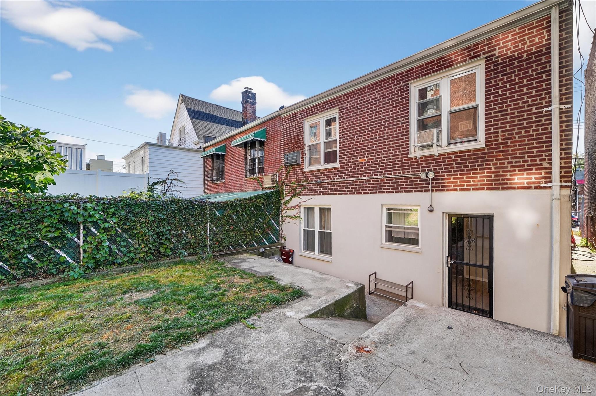 #20 photo, 1818 Tomlinson Avenue, Bronx , NY 10461