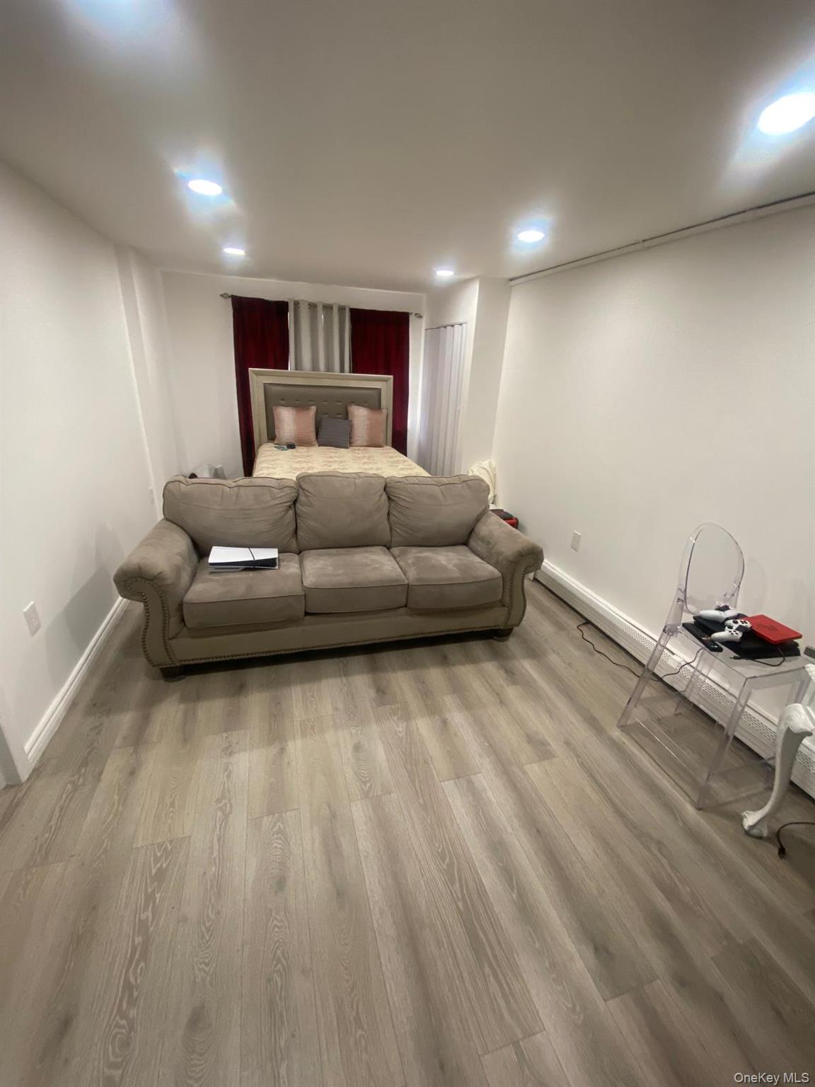 #10 photo, 2923 N Mickle Avenue, Bronx , NY 10469