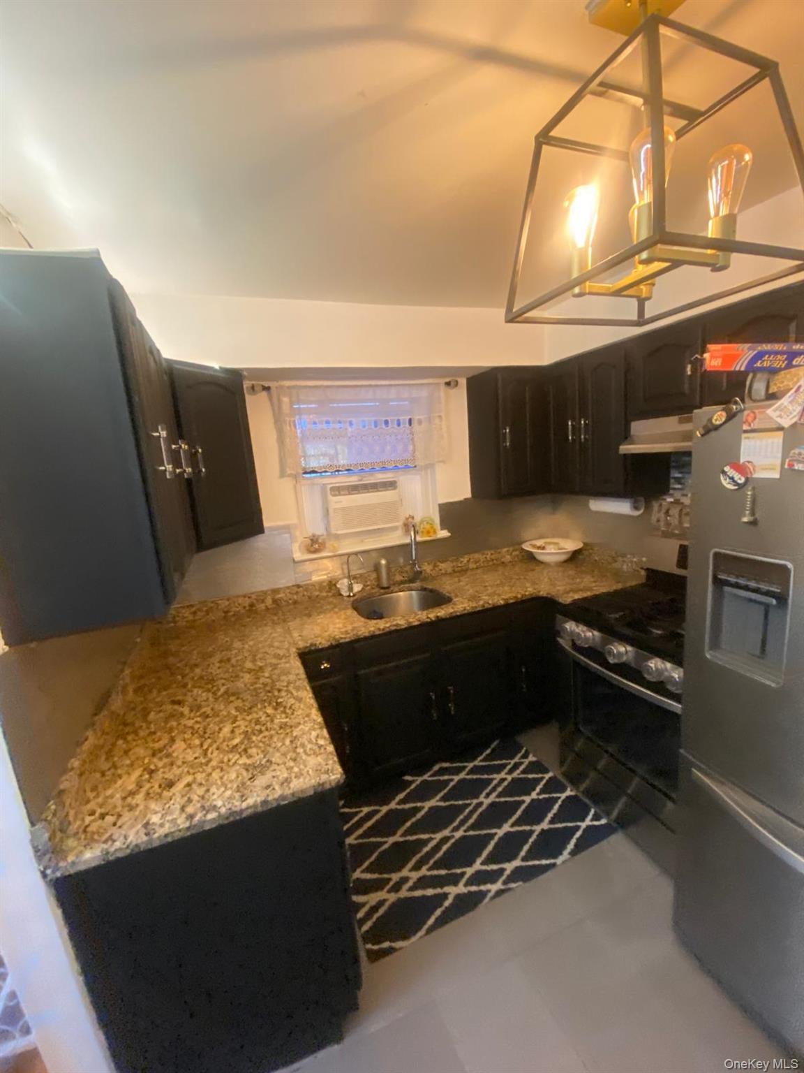 #5 photo, 2923 N Mickle Avenue, Bronx , NY 10469