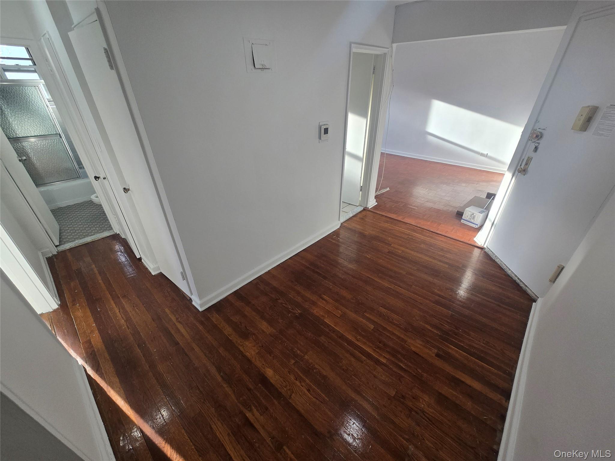 #10 photo, 1480 Thieriot Avenue, Bronx , NY 10460