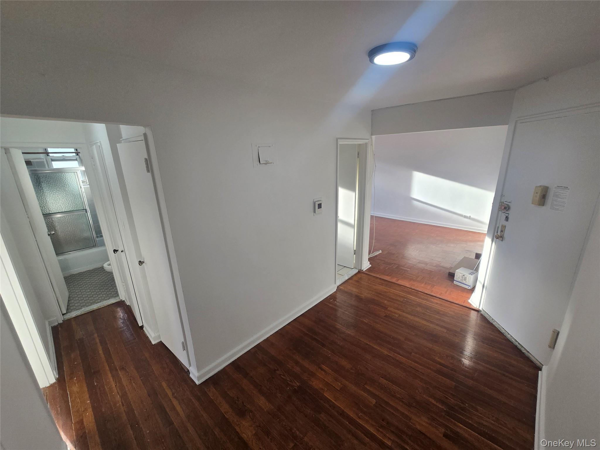 #11 photo, 1480 Thieriot Avenue, Bronx , NY 10460