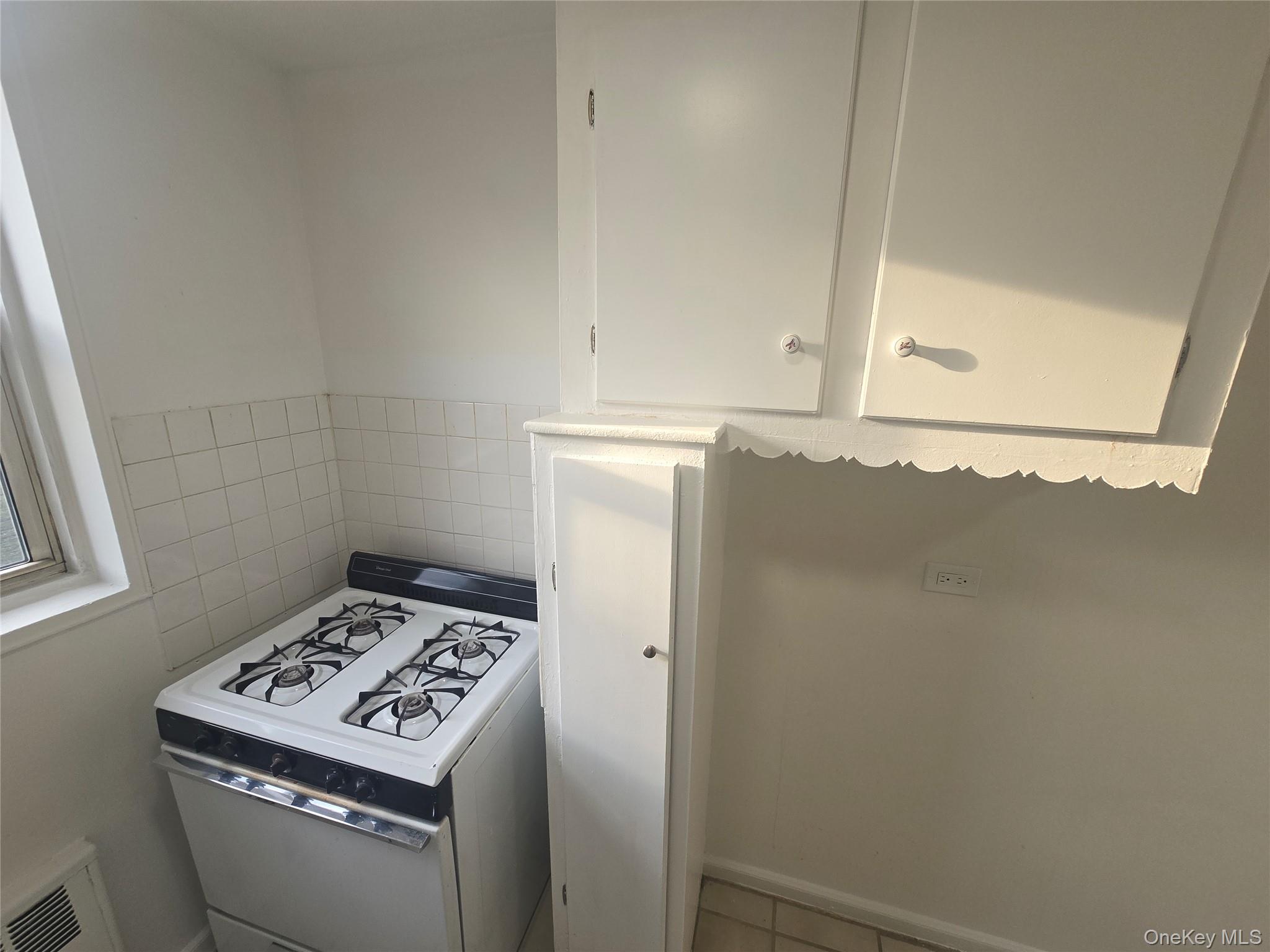 #14 photo, 1480 Thieriot Avenue, Bronx , NY 10460