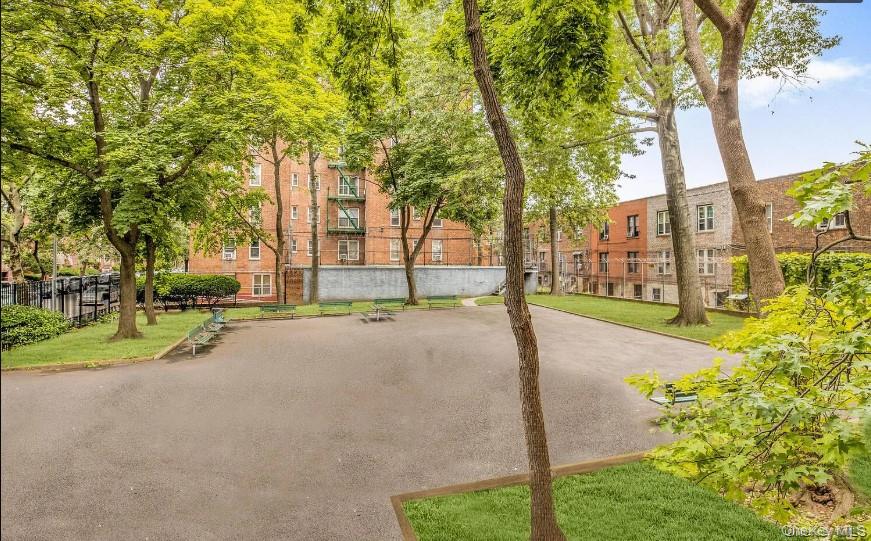 #19 photo, 1480 Thieriot Avenue, Bronx , NY 10460