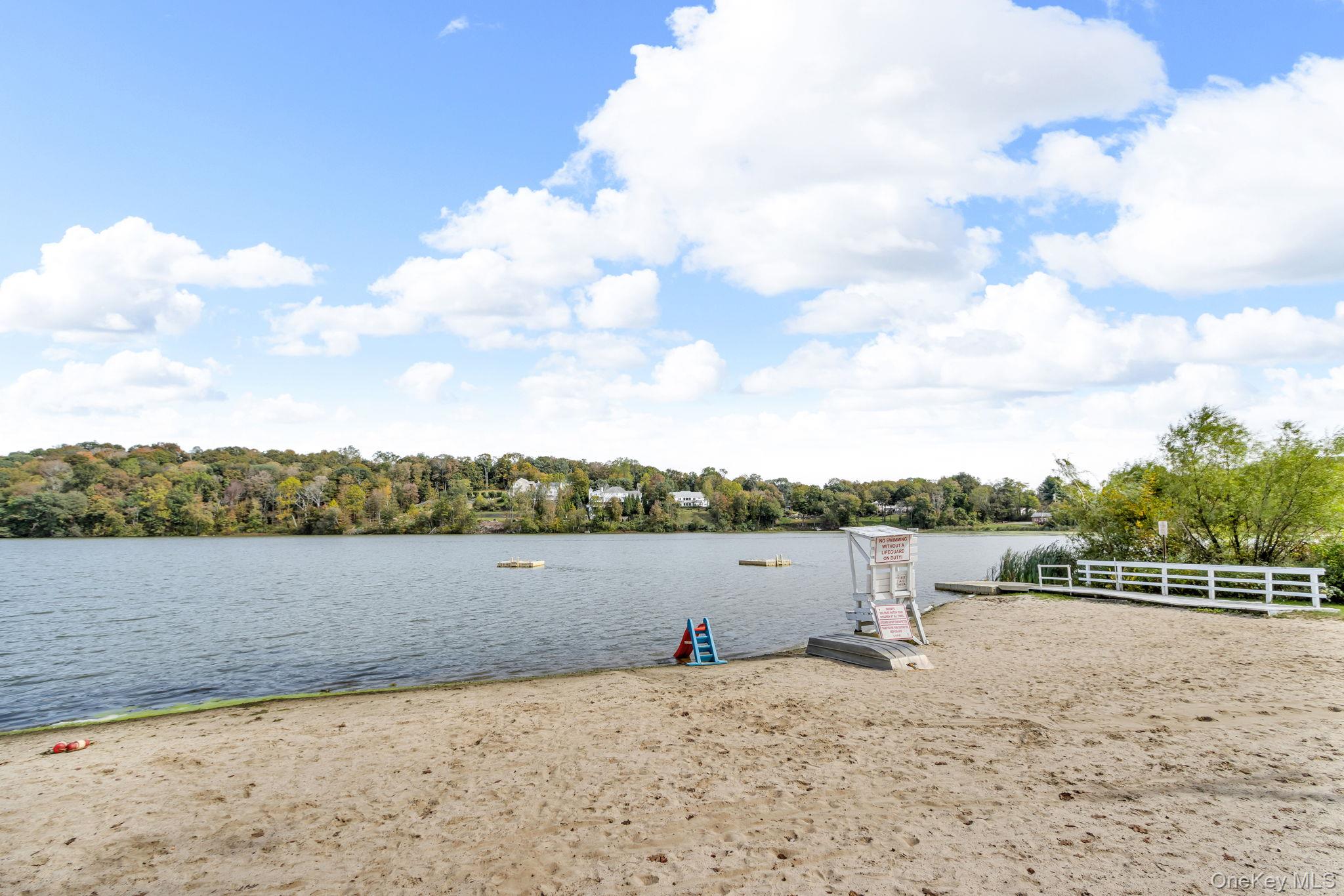 #19 photo, 35 Entrance Way, Mahopac , NY 10541