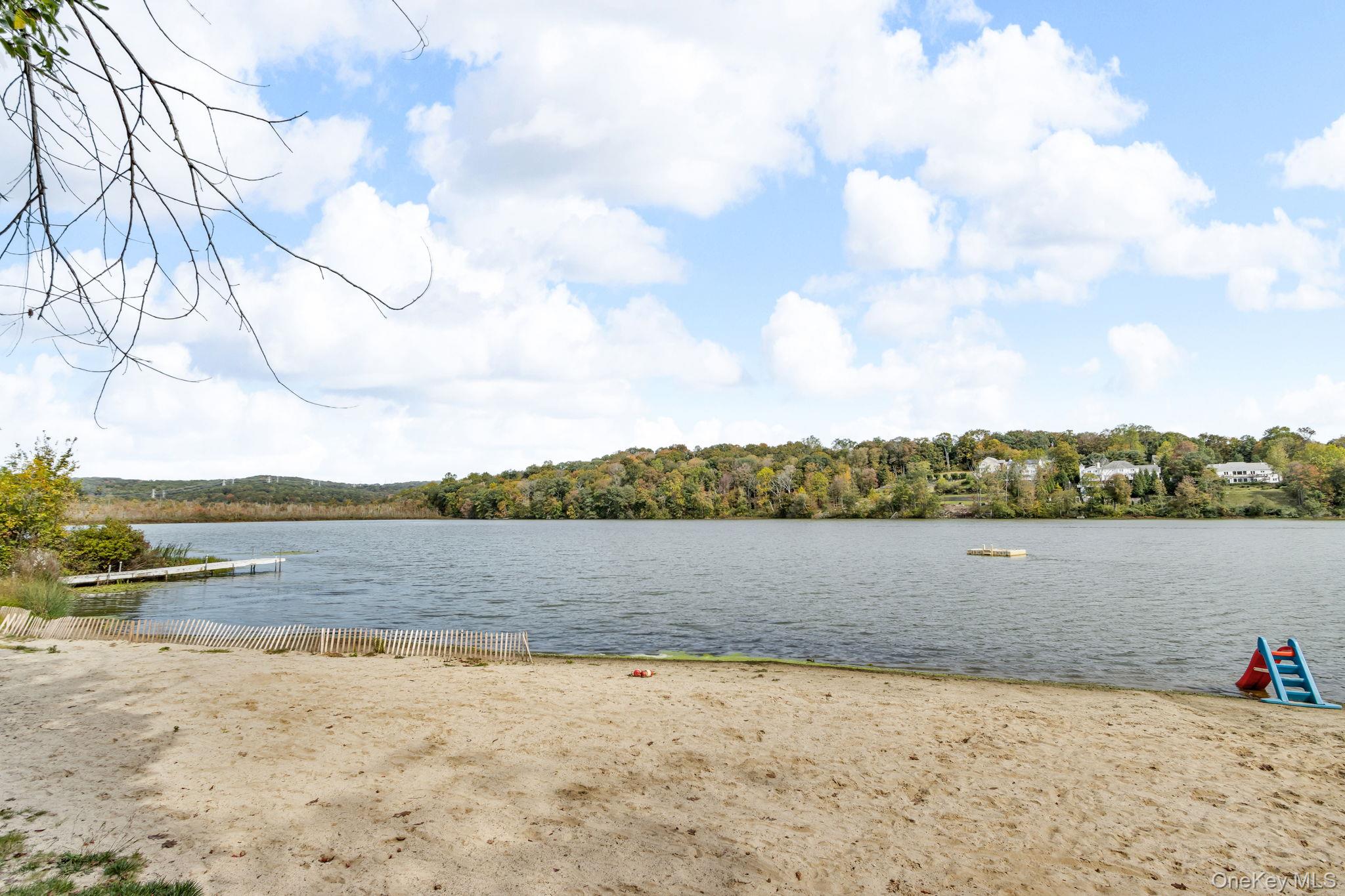 #20 photo, 35 Entrance Way, Mahopac , NY 10541