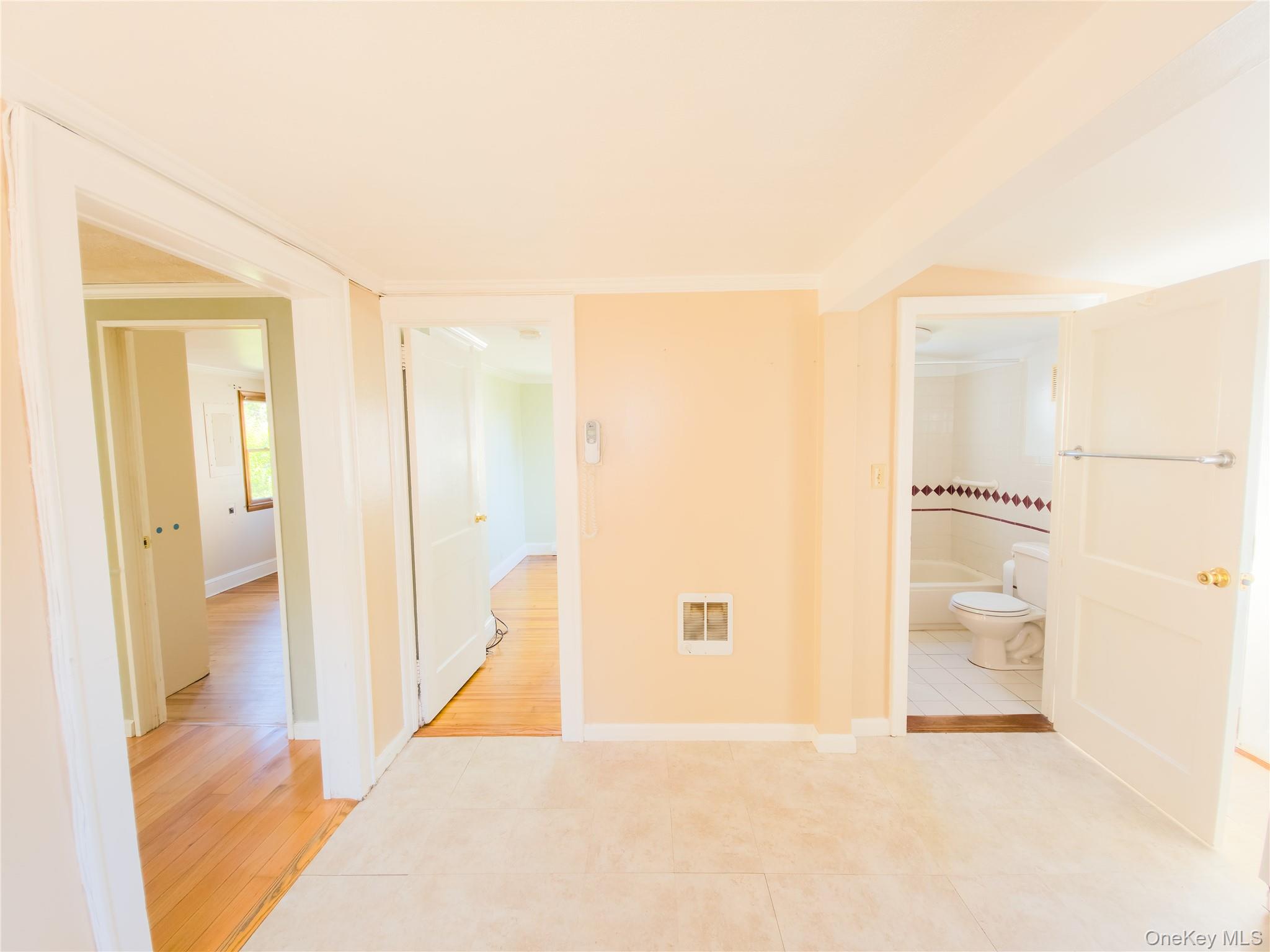 #5 photo, 35 Entrance Way, Mahopac , NY 10541