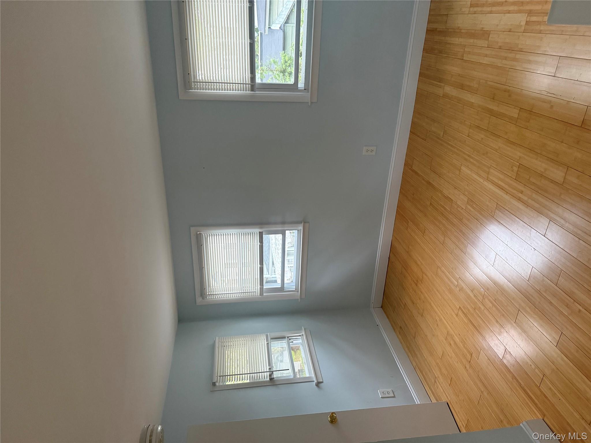 #5 photo, 46 Brown Street, ナッソー郡 Sea Cliff , NY 11579