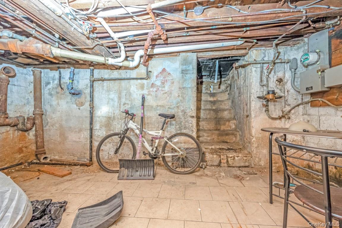 #19 photo, 142-56 Rockaway Boulevard, South Ozone Park , NY 11436