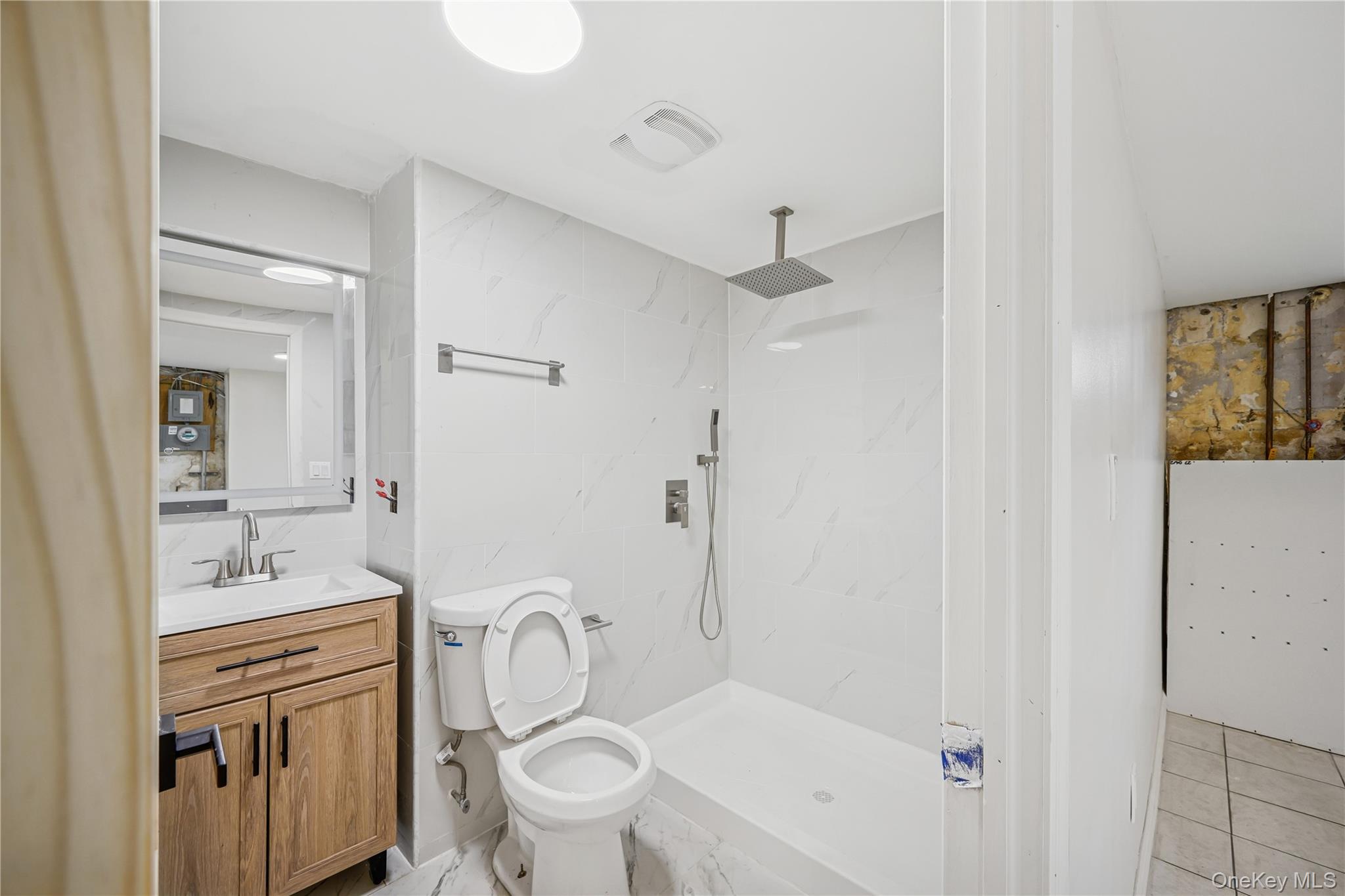 #12 photo, 3250 87th Street, クイーンズ区 East Elmhurst , NY 11369