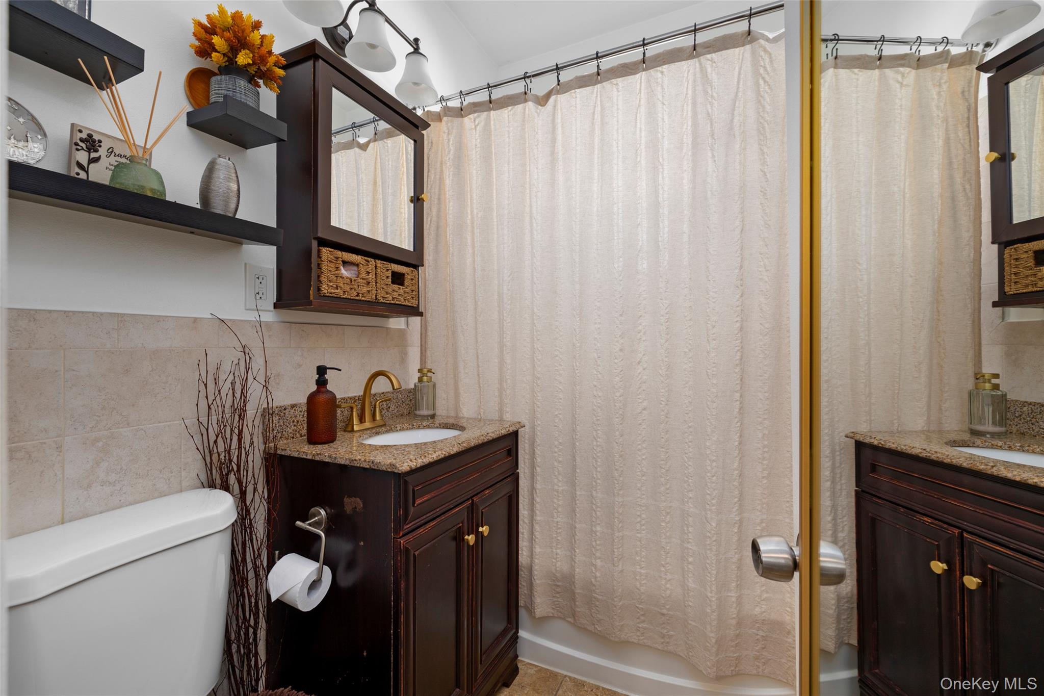 #12 photo, 19 Teneyck Avenue, ナッソー郡 Valley Stream , NY 11580