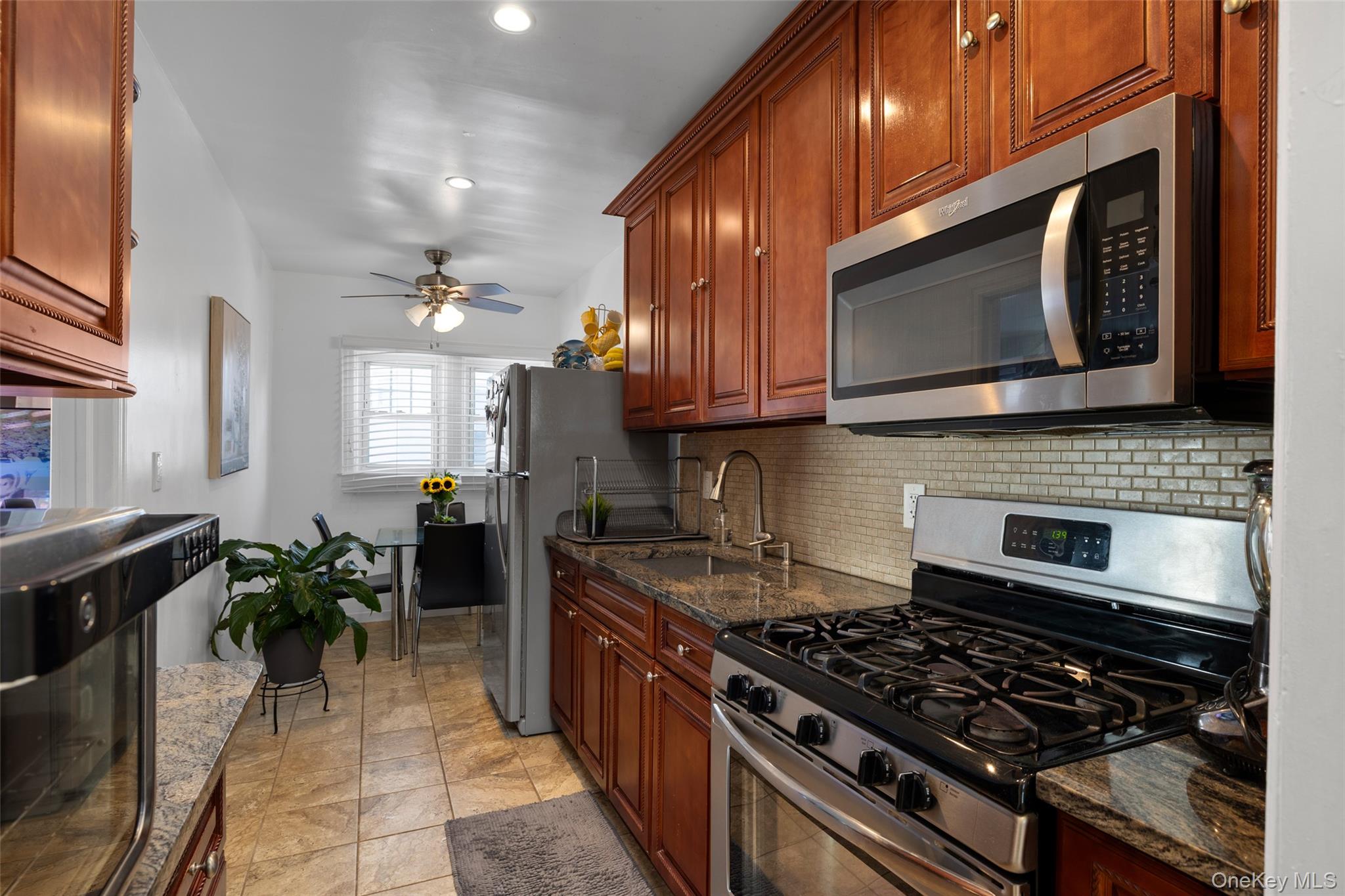 #13 photo, 19 Teneyck Avenue, ナッソー郡 Valley Stream , NY 11580