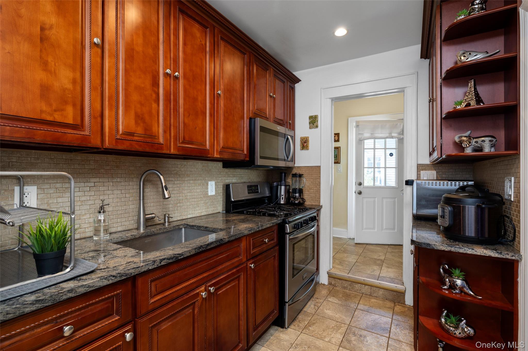 #15 photo, 19 Teneyck Avenue, ナッソー郡 Valley Stream , NY 11580