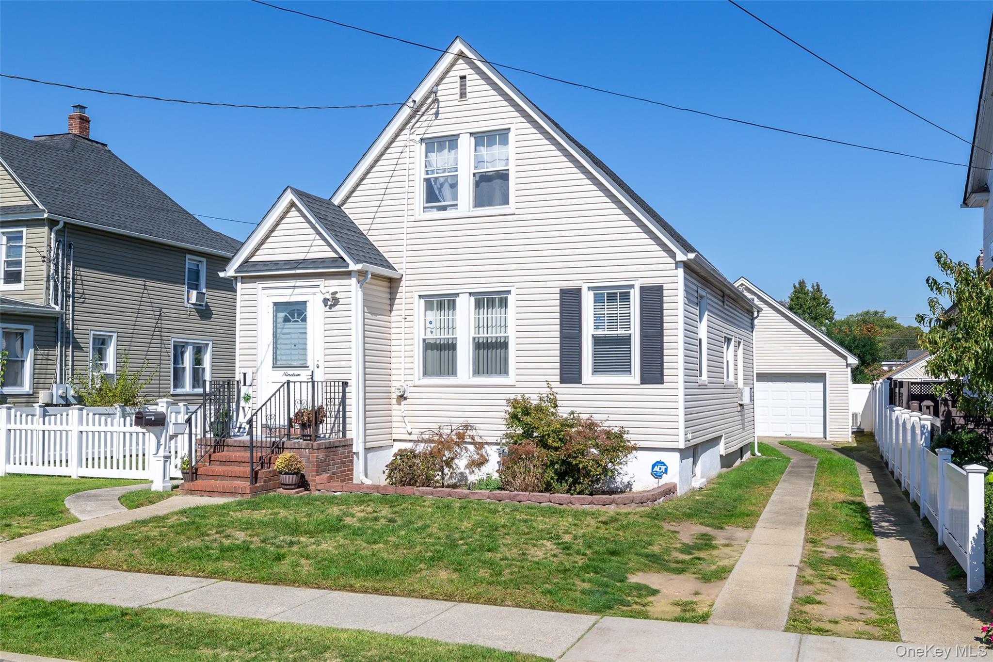 #2 photo, 19 Teneyck Avenue, ナッソー郡 Valley Stream , NY 11580