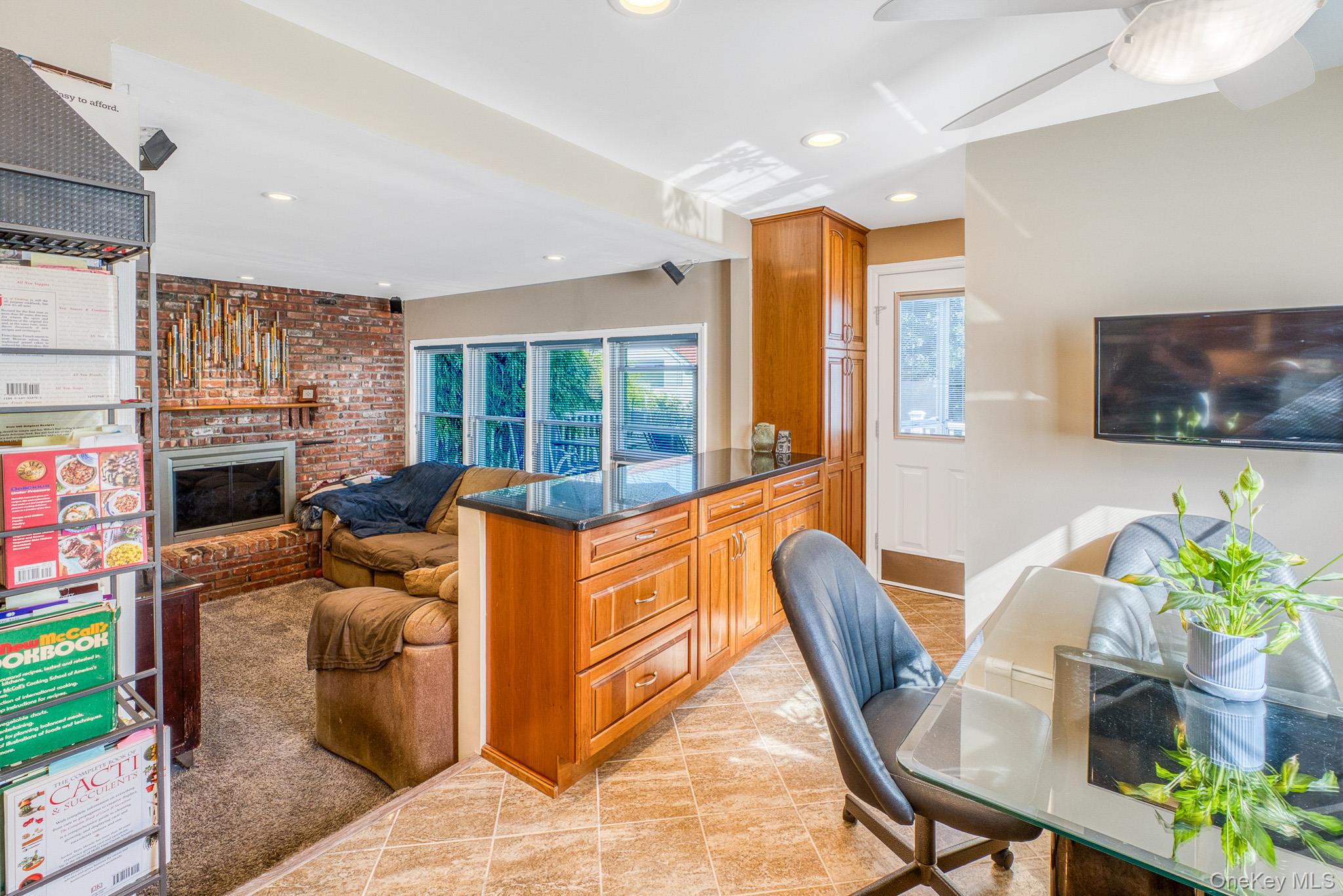 #12 photo, 2531 Mount Avenue, Oceanside , NY 11572