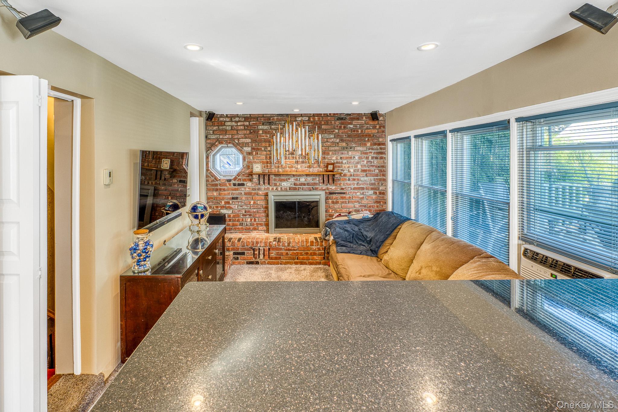 #14 photo, 2531 Mount Avenue, Oceanside , NY 11572