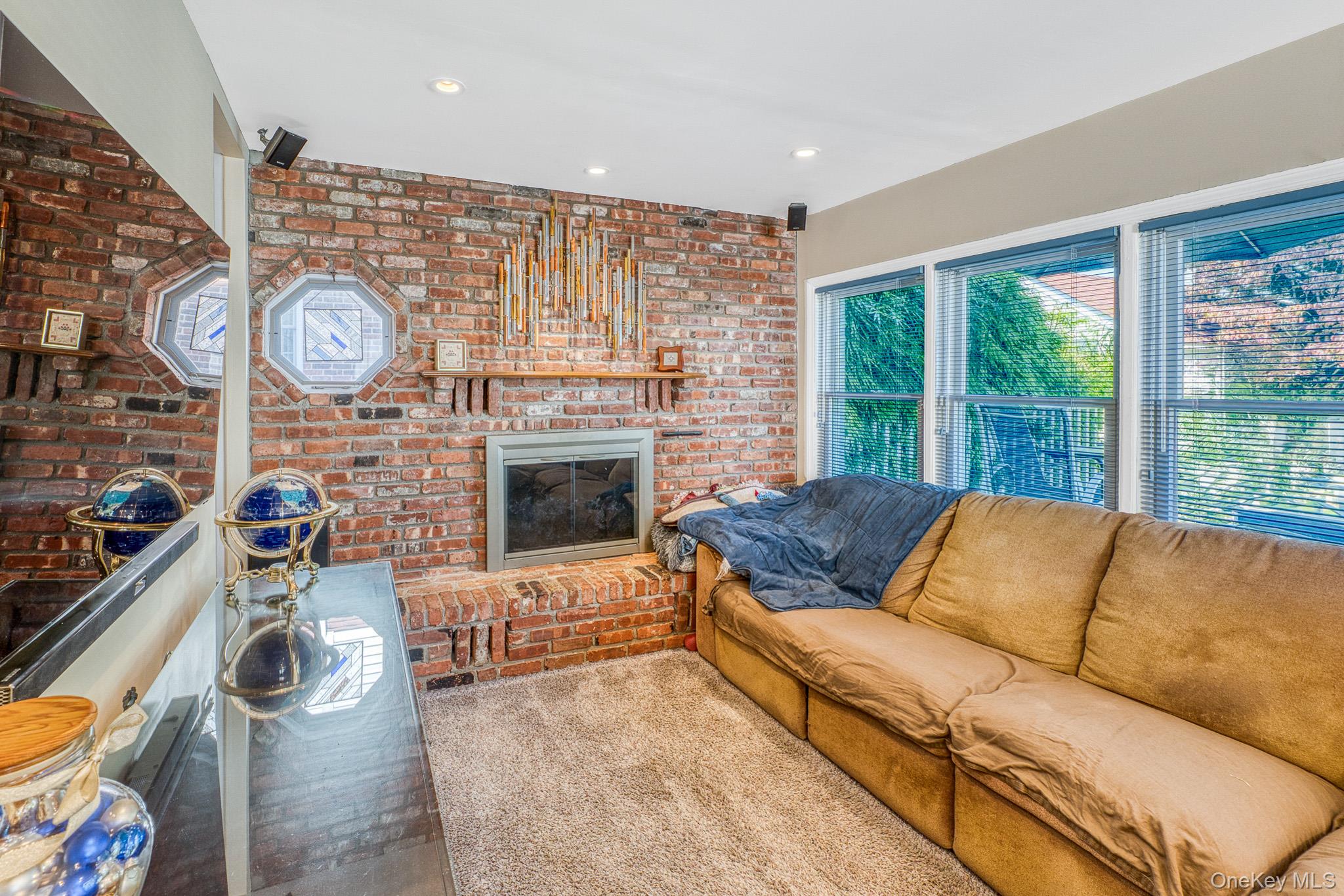 #15 photo, 2531 Mount Avenue, Oceanside , NY 11572