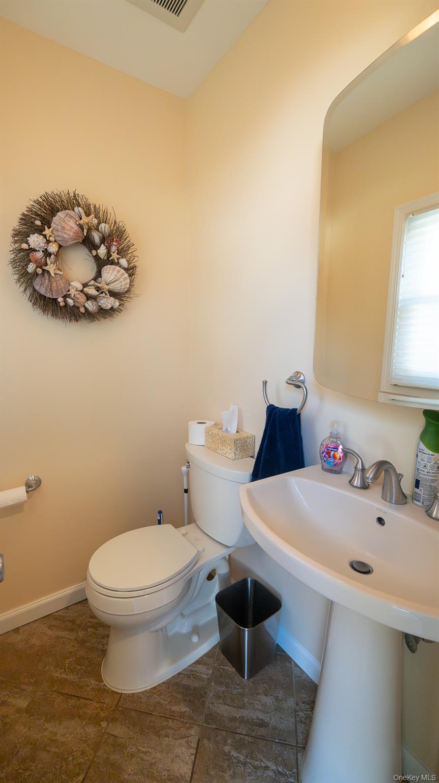 #17 photo, 2531 Mount Avenue, Oceanside , NY 11572