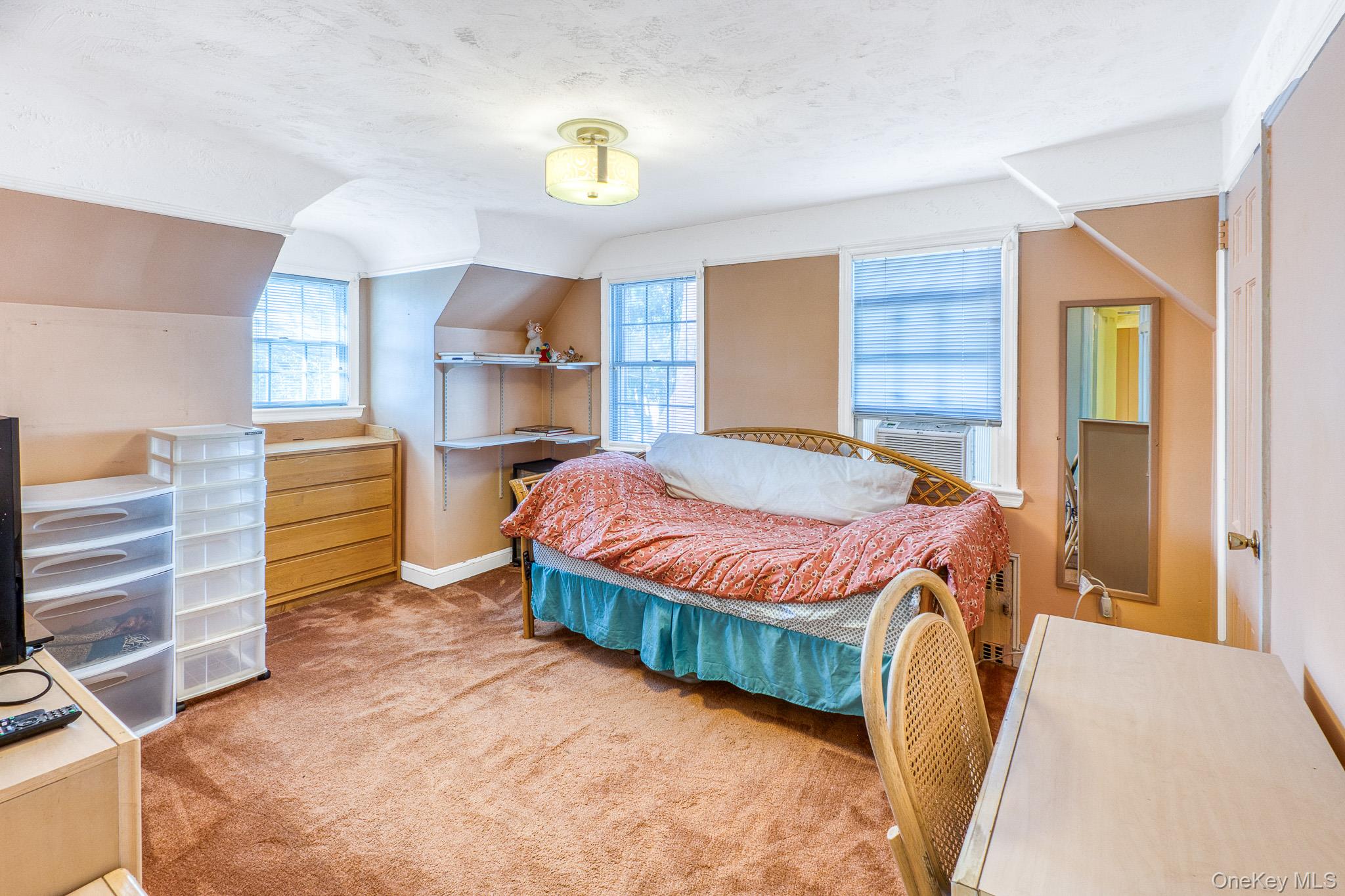 #18 photo, 2531 Mount Avenue, Oceanside , NY 11572