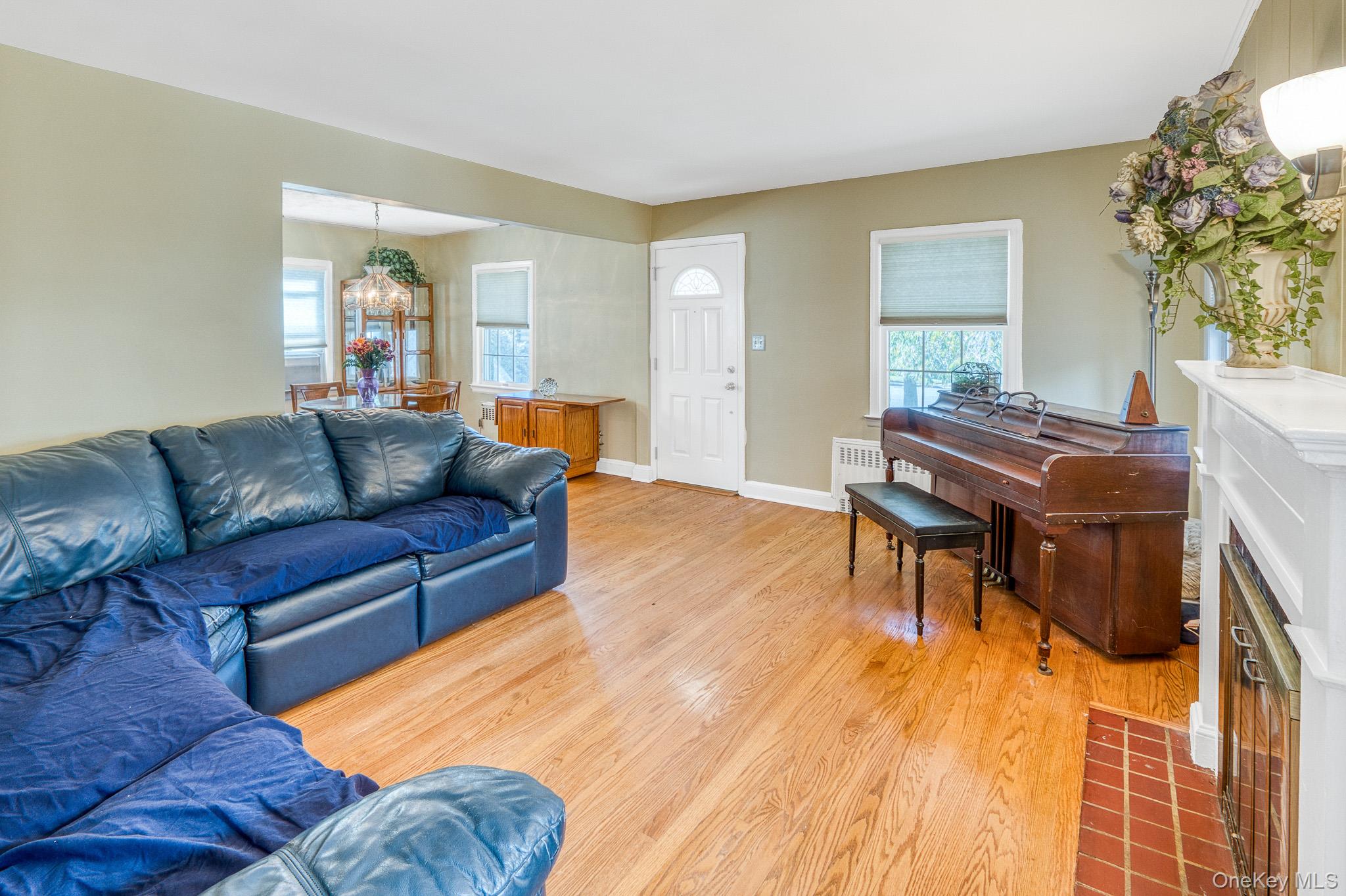 #6 photo, 2531 Mount Avenue, Oceanside , NY 11572