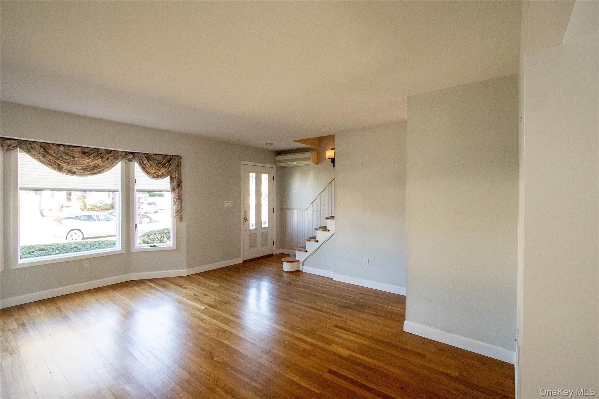 #19 photo, 24 Dulittle Street, North Babylon , NY 11703