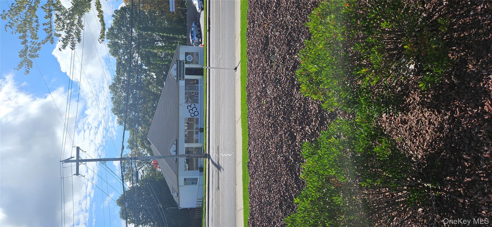 #5 photo, 833 Old Country Road, サフォーク郡 Riverhead , NY 11901