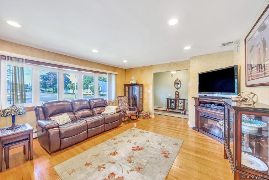 #12 photo, 338 Stewart Avenue, Bethpage , NY 11714