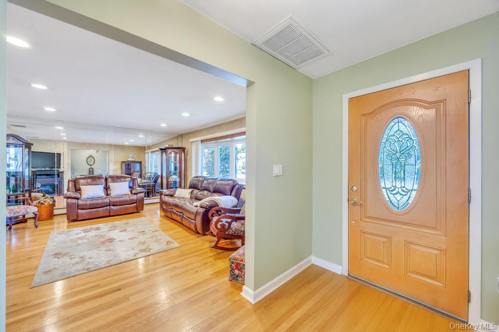 #13 photo, 338 Stewart Avenue, Bethpage , NY 11714