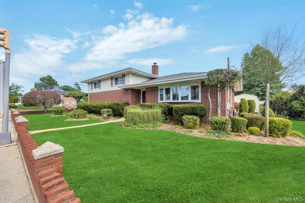 #3 photo, 338 Stewart Avenue, Bethpage , NY 11714