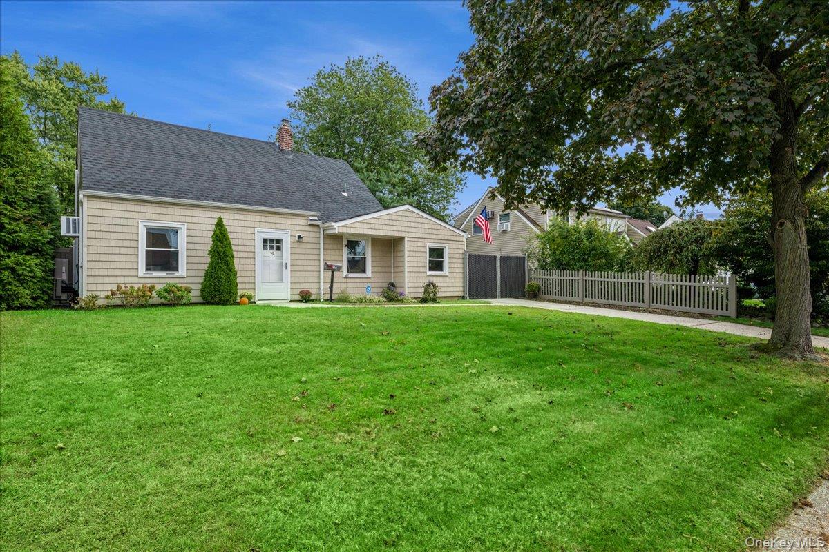 #1 photo, 59 Cotton Lane, ナッソー郡 Levittown , NY 11756