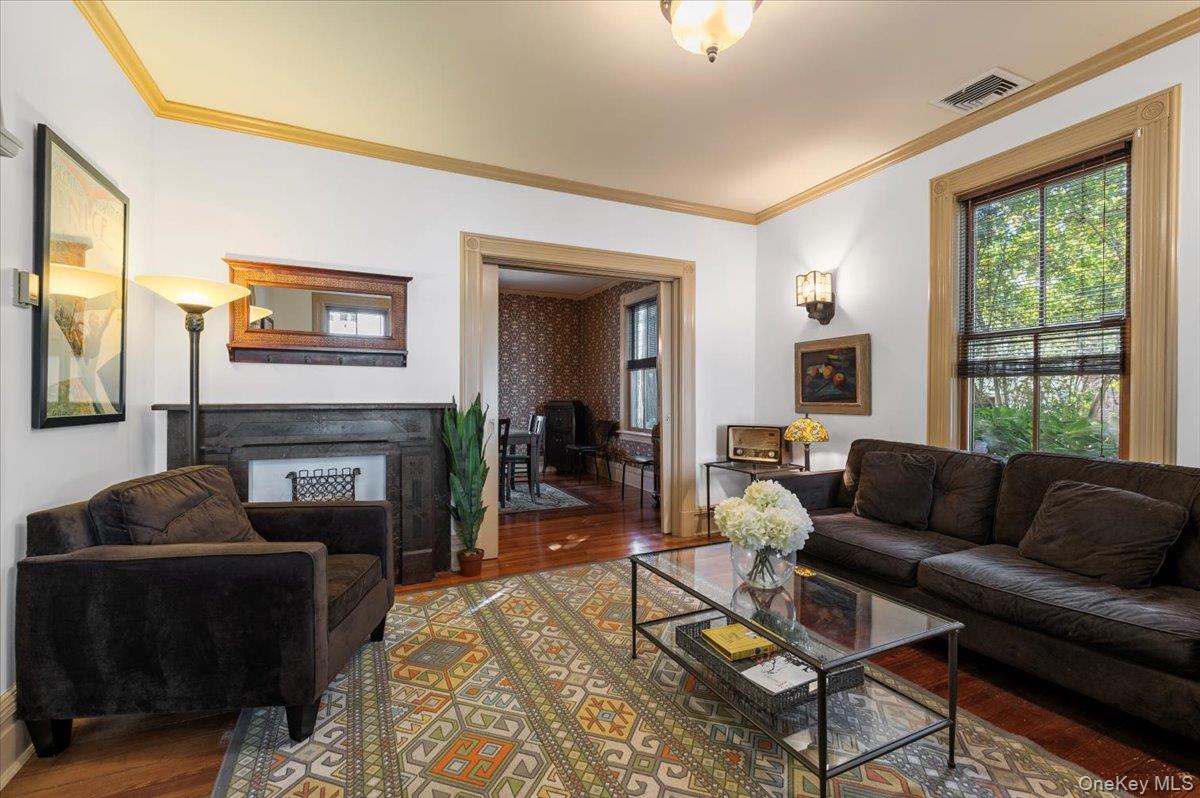 #10 photo, 9 Maple Avenue, Sea Cliff , NY 11579