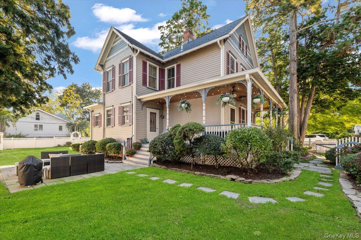 #3 photo, 9 Maple Avenue, Sea Cliff , NY 11579