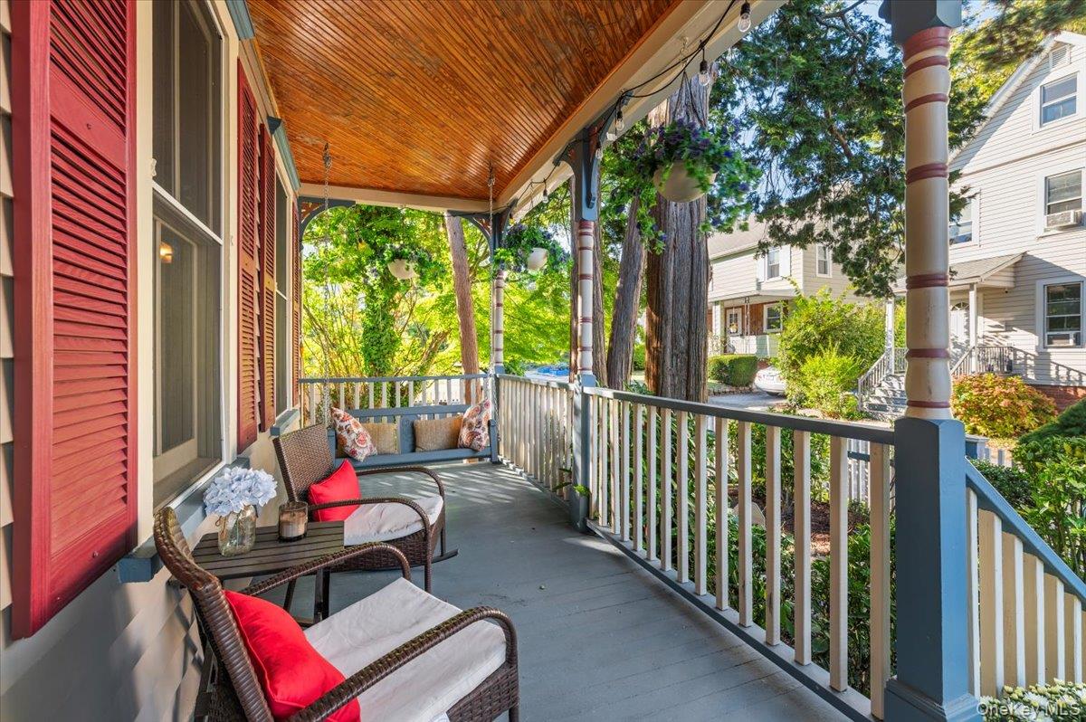 #4 photo, 9 Maple Avenue, Sea Cliff , NY 11579