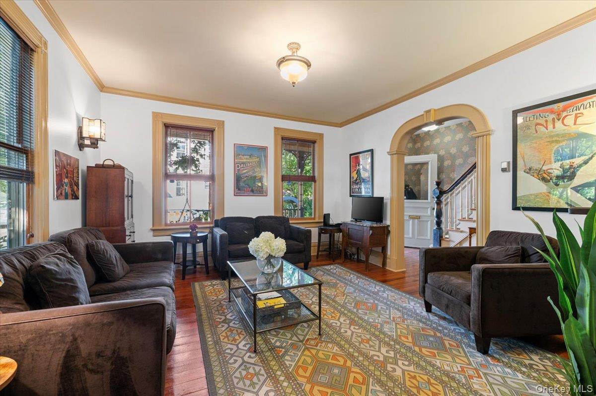 #8 photo, 9 Maple Avenue, Sea Cliff , NY 11579