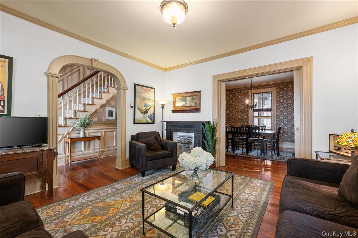 #9 photo, 9 Maple Avenue, Sea Cliff , NY 11579