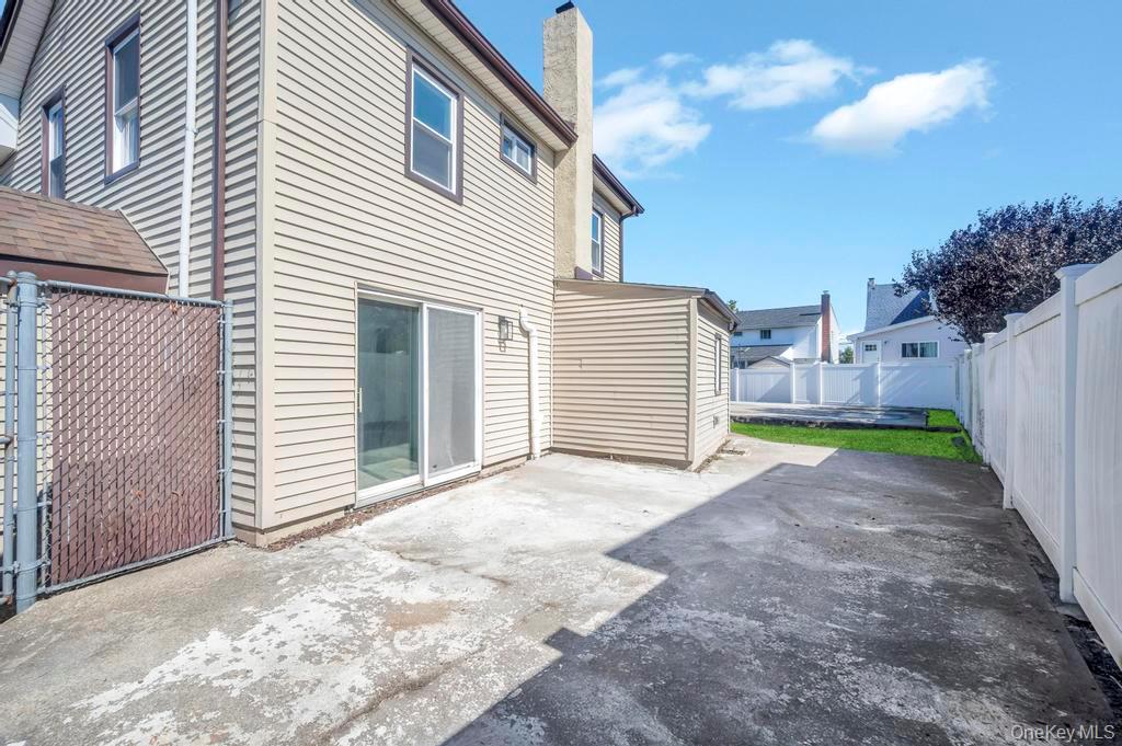 #20 photo, 4 W Lido Prom, Lindenhurst , NY 11757