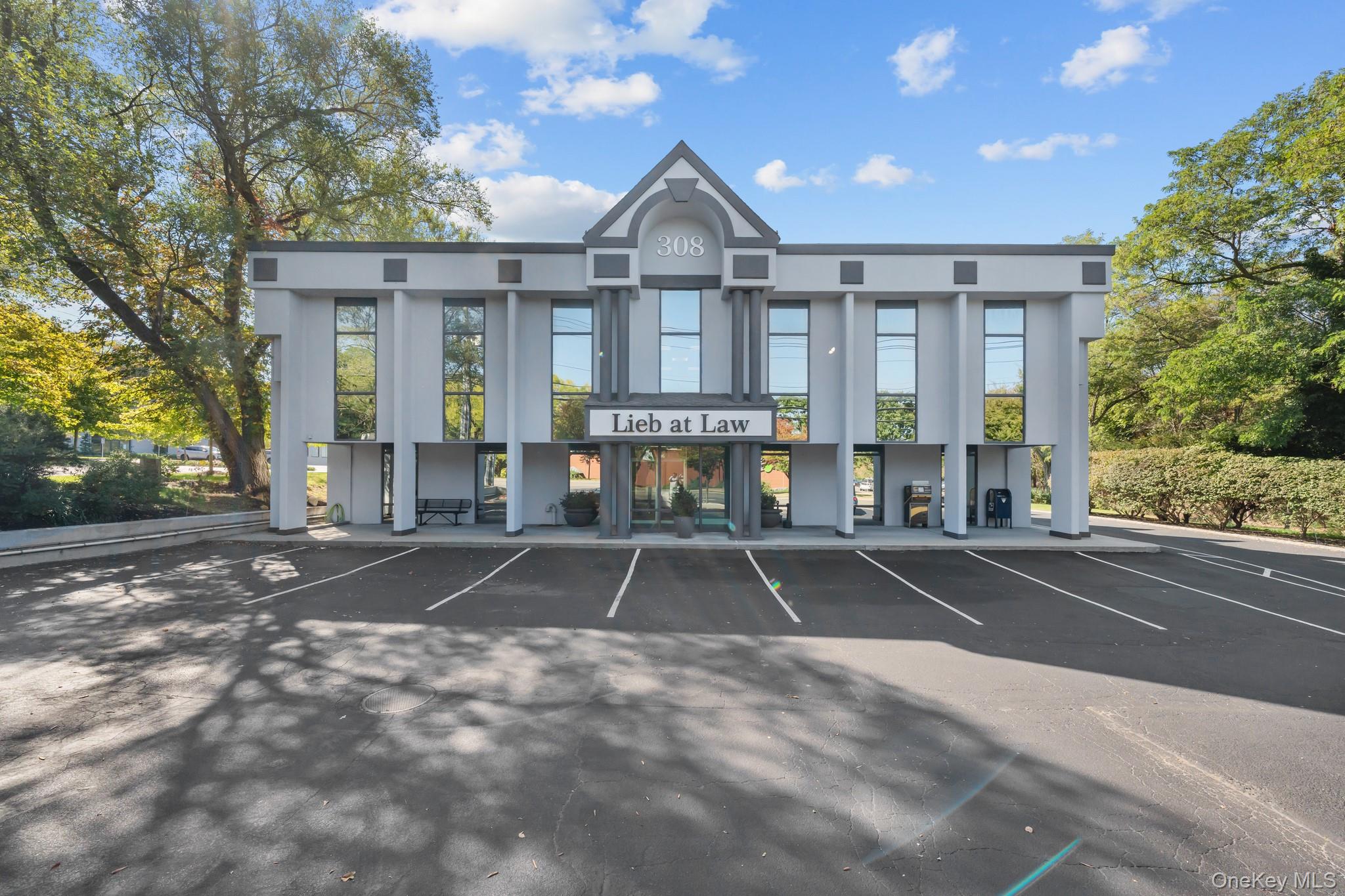 #12 photo, 308 W Main Street, サフォーク郡 Smithtown , NY 11787