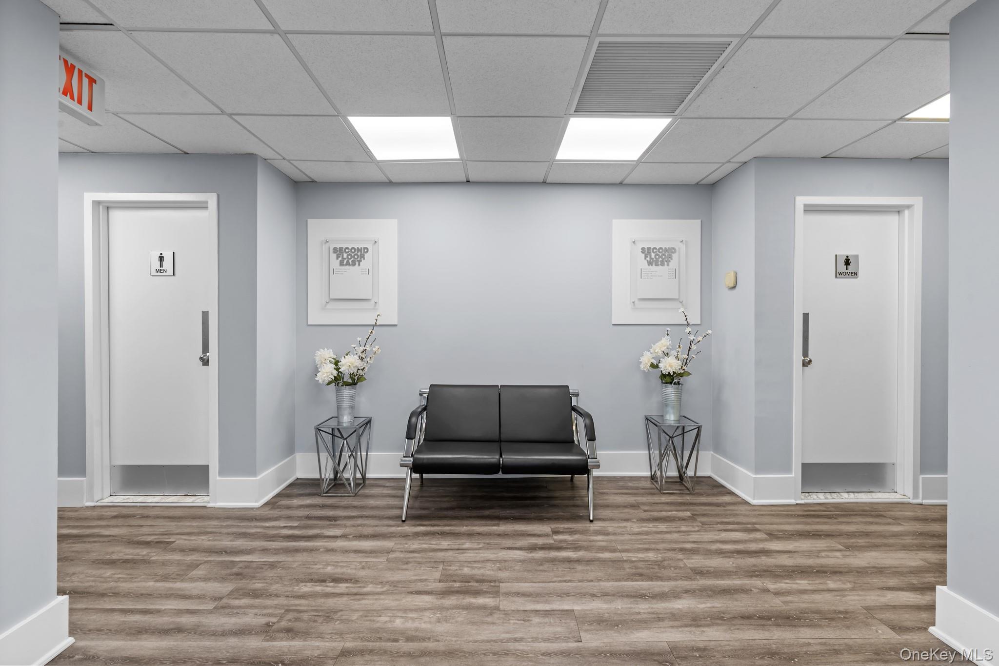 #3 photo, 308 W Main Street, サフォーク郡 Smithtown , NY 11787