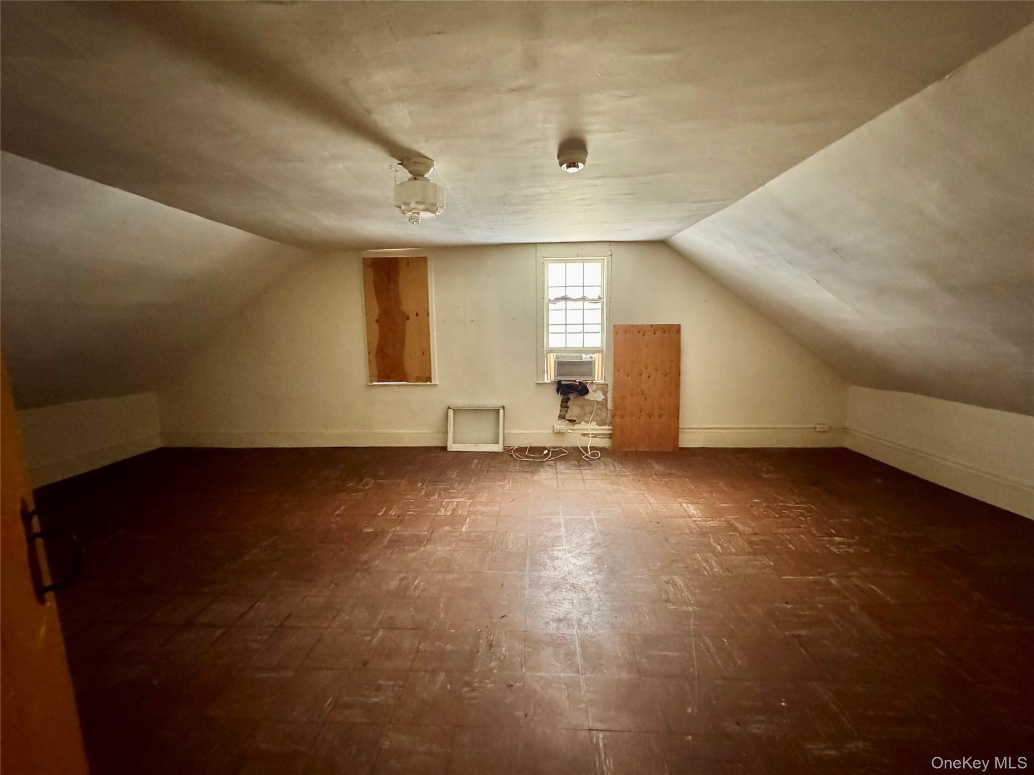 #8 photo, 425 Main, Саффолк ‖ Greenport , NY 11944