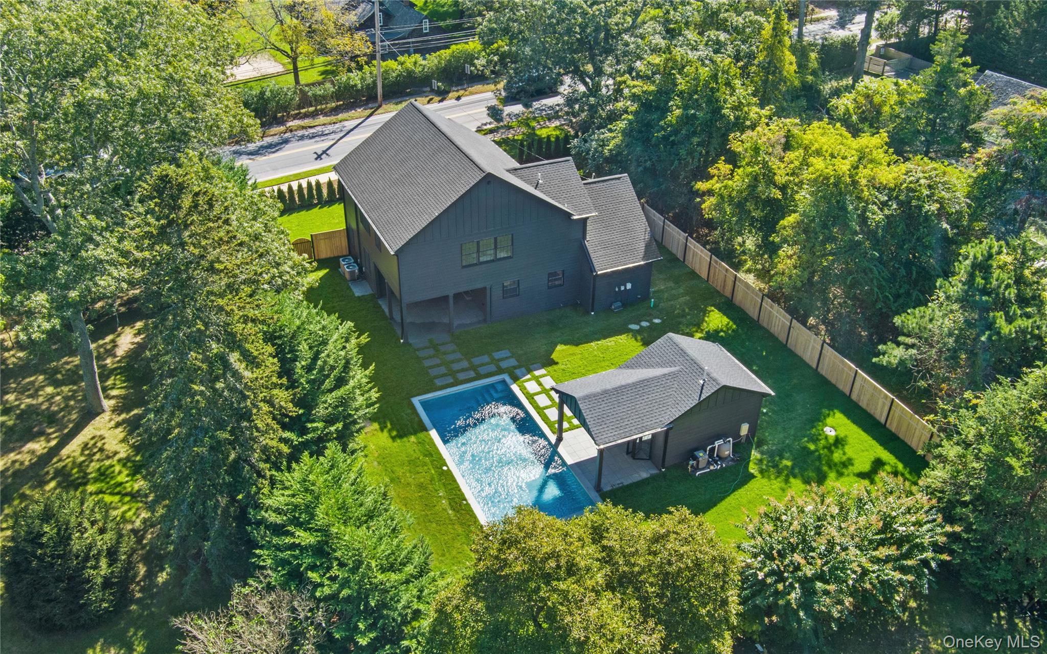 #2 photo, 685 Springs Fireplace Road, East Hampton , NY 11937