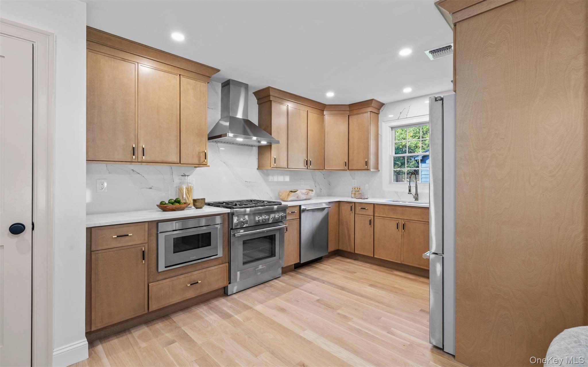 #8 photo, 685 Springs Fireplace Road, East Hampton , NY 11937