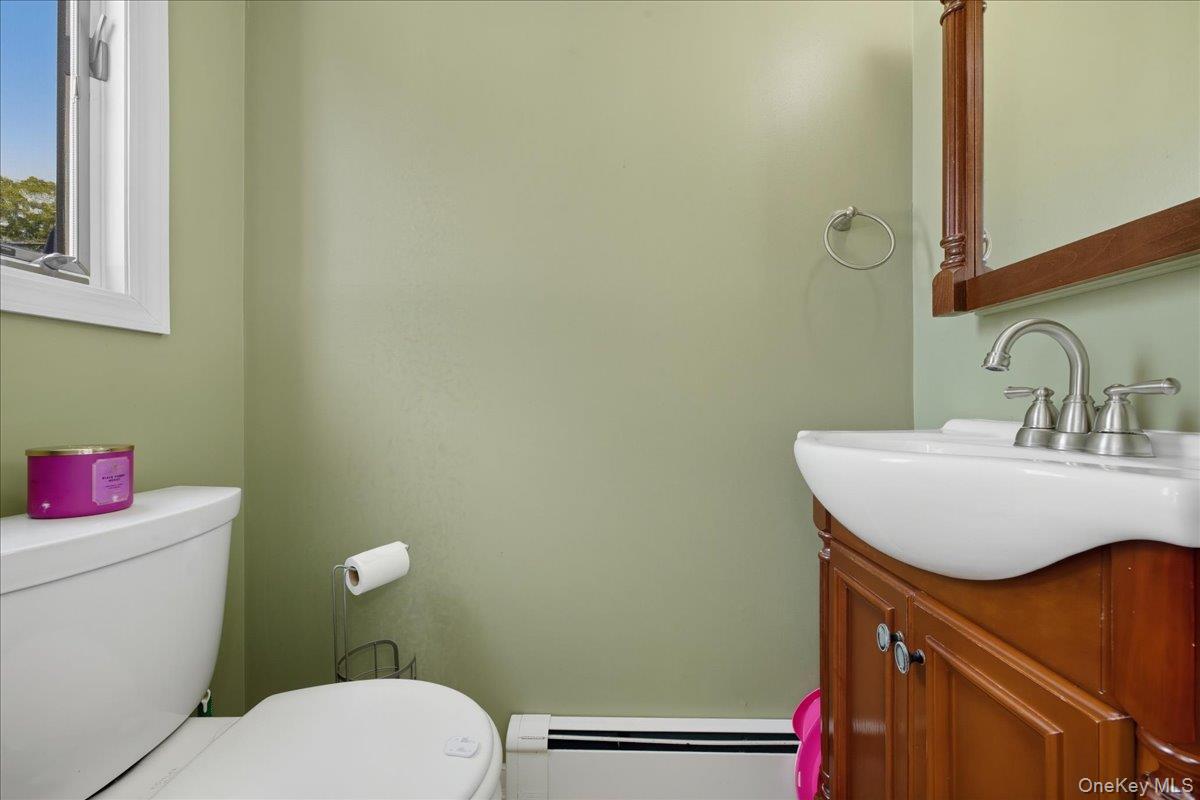 #11 photo, 59 Grand Place, East Northport , NY 11731