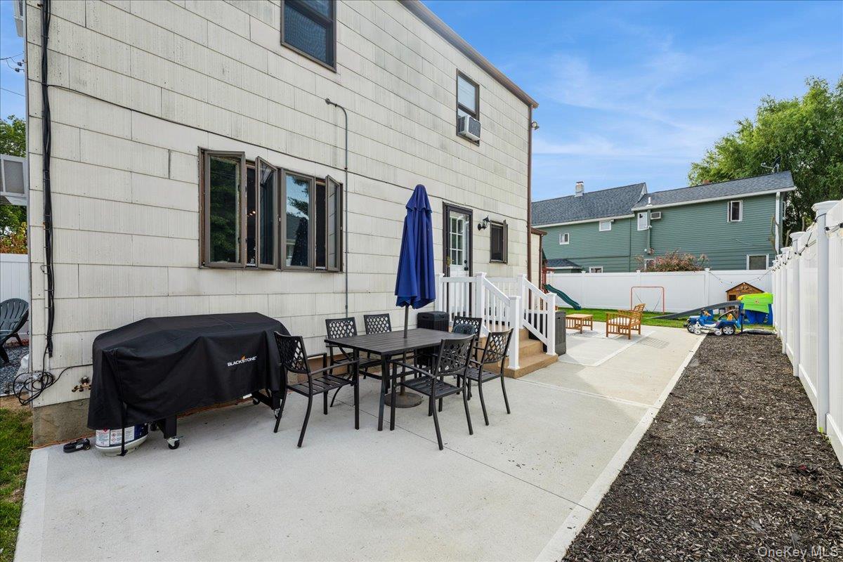 #20 photo, 59 Grand Place, East Northport , NY 11731