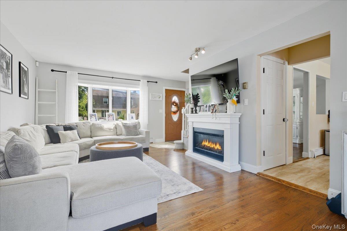 #5 photo, 59 Grand Place, East Northport , NY 11731