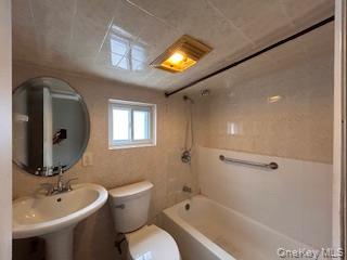 #12 photo, 100-24 210th Street, クイーンズ区 Queens Village , NY 11429