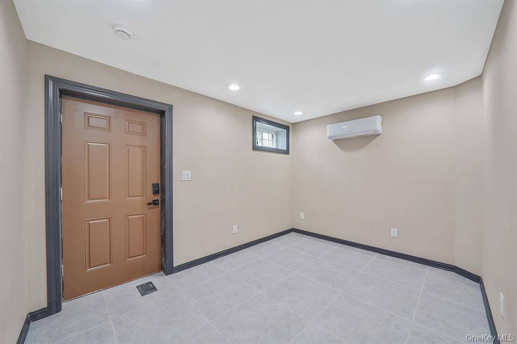 #11 photo, 139-11 Linden Boulevard, Jamaica , NY 11436